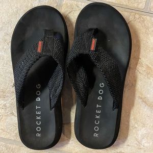 Like new! Rocketdog flip flops